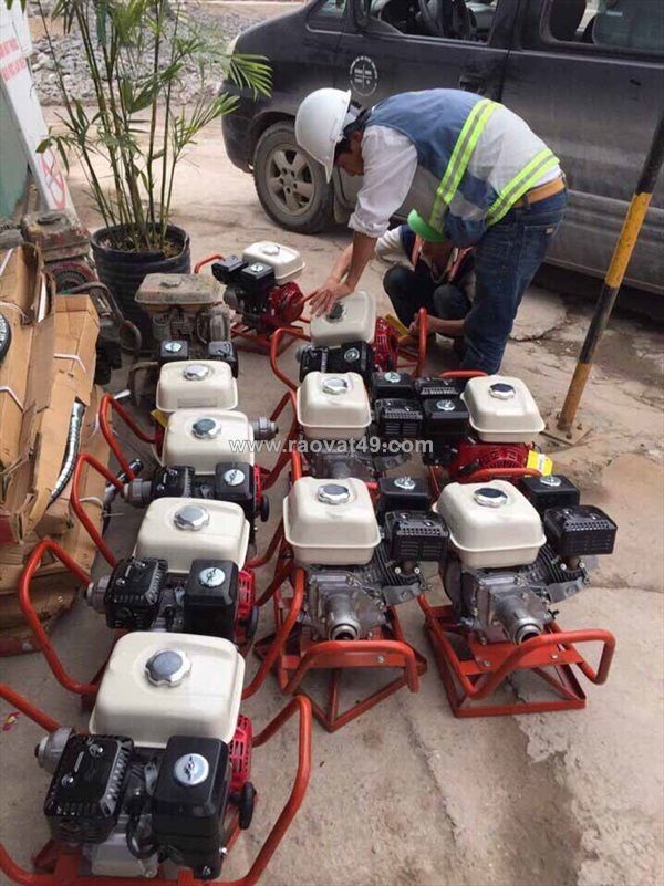 Mua máy đầm dùi dây dùi bê tông ở đâu