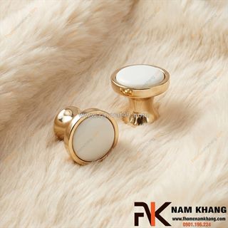 Núm nắm tủ sứ nhỏ gọn nhưng đầy cuốn hút