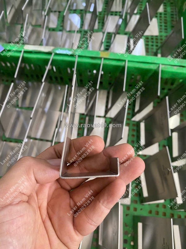 Sản xuất gia công inox – cắt, chấn, khắc laser theo yêu cầu chuẩn xác – giá xưởng