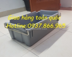 Tại long biên bán thùng đặc có quai sắt, thùng nhựa đặc, khay cơ khí