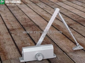 Tay co thủy lực huy hoàng - giúp cửa đóng mở nhẹ nhàng, vận hành ổn định