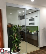 Thiết kế cửa kính cường lực kéo ngang với bản lề âm sàn