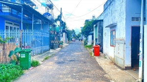 Bán nhà kèm 10 phòng trọ, mặt tiền trung tâm đức trọng, lâm đông