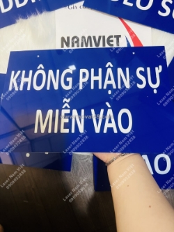 Gia công mica - cắt, khắc laser theo yêu cầu