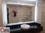 Gương nhà tắm khung nhôm hay gương không khung nên chọn loại nào?