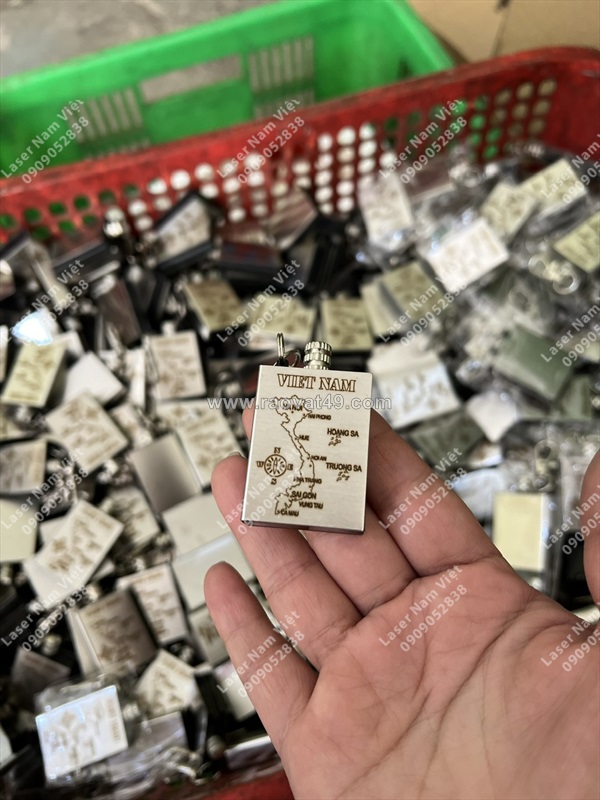 Khắc laser lên zippo theo yêu cầu