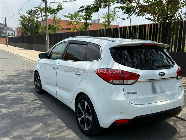 Kia rondo máy dầu số tự động 2016 – 7 chỗ rộng rãi