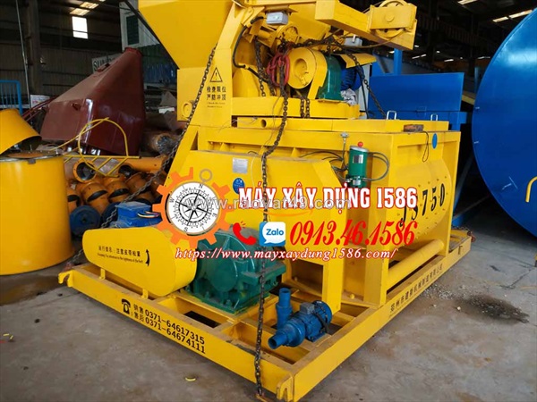 Máy trộn, trạm trộn bê tông sẵn kho