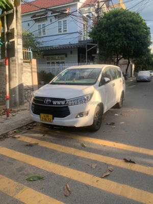 Toyota innova e 2.0 2019 số sàn – xe dịch vụ biển vàng, máy zin, giá tốt