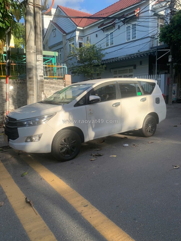Toyota innova e 2.0 2019 số sàn – xe dịch vụ biển vàng, máy zin, giá tốt