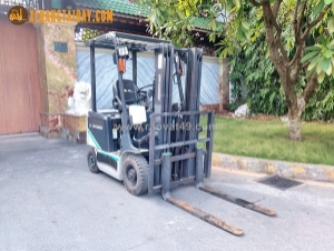 Xe nâng điện ngồi lái 1.5 tấn chức năng chui cont đời 2019