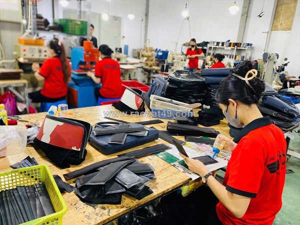 Xưởng đồ da có sẵn hơn 300 mẫu cho khách sỉ