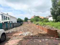 Bán 380,6mv đất mt đường số 8 p.long điền bà rịa-vũng tàu, tp.hcm 9.3tỷ lh:09656770