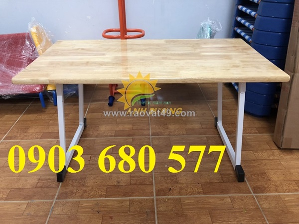 Bàn ghế trẻ em bằng gỗ cho trường mầm non, lớp mẫu giáo