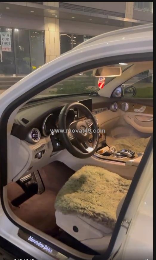 ~/Img/2026/7/can-ban-gap-mercedes-glc-250-nhap-duc-2019-gia-chi-868-trieu-02.jpg