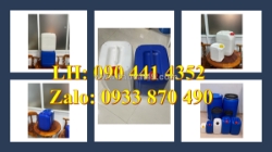 Can nhựa 5 lít đựng axit yếu, can nhựa 2 lít đựng chất tẩy vim, can nhựa 1 lít tròn đựng nước xả vải