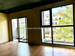 Chính chủ bán căn hộ tòa r1.02 , 1pn ,dt 44m2 . view nội khu vinhomes ocean park gia lâm