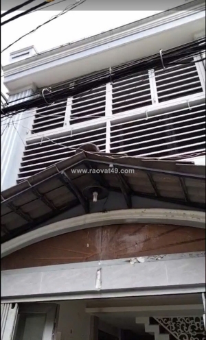 Cho thuê nhà nguyên căn 1 lầu mt đường ray xe lửa phú nhuận lh:0707569412