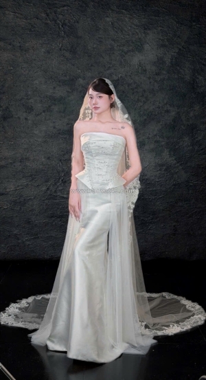 Cung cấp dịch vụ cưới váy cưới , vest , makup cô dâu hoa tươi chụp ảnh trọn gói từ a - z tại hcm