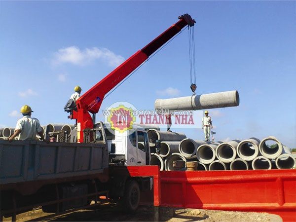 Dịch vụ cho thuê xe cẩu hàng hóa nặng uy tín, giá tốt