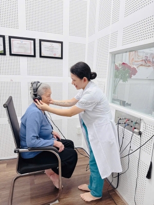 Máy trợ thính món quà ý nghĩa dành tặng người thân