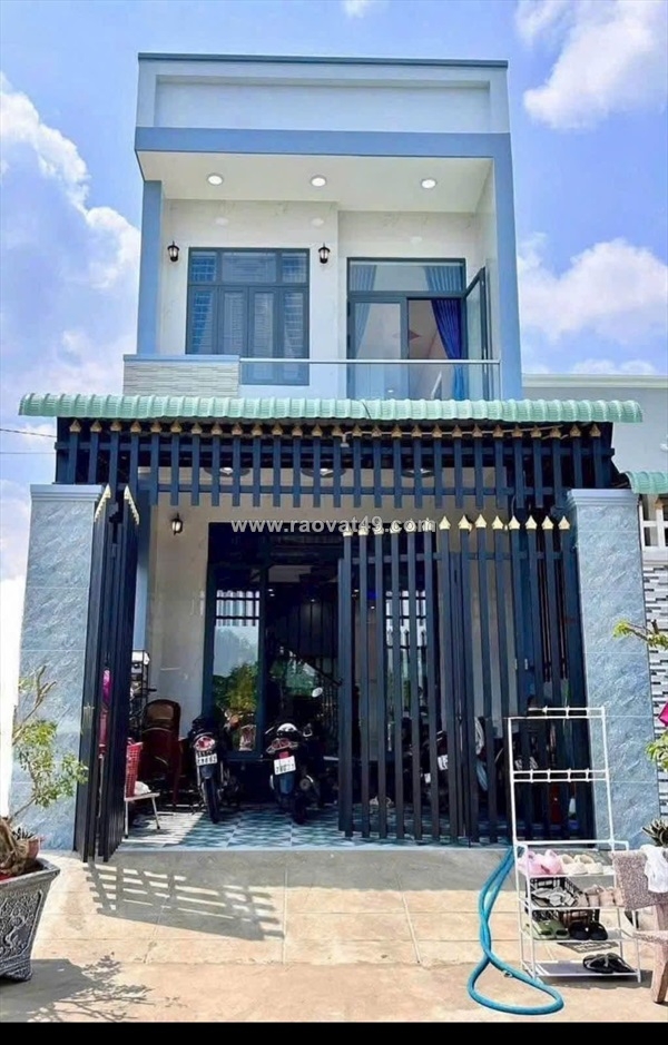 ~/Img/2026/7/nha-1-lau-105m2-so-hong-rieng-gan-cho-hung-long-binh-chanh-01.jpg