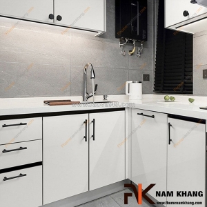 So sánh tay nắm tủ bếp âm và tay nắm tủ bếp nổi trong thiết kế
