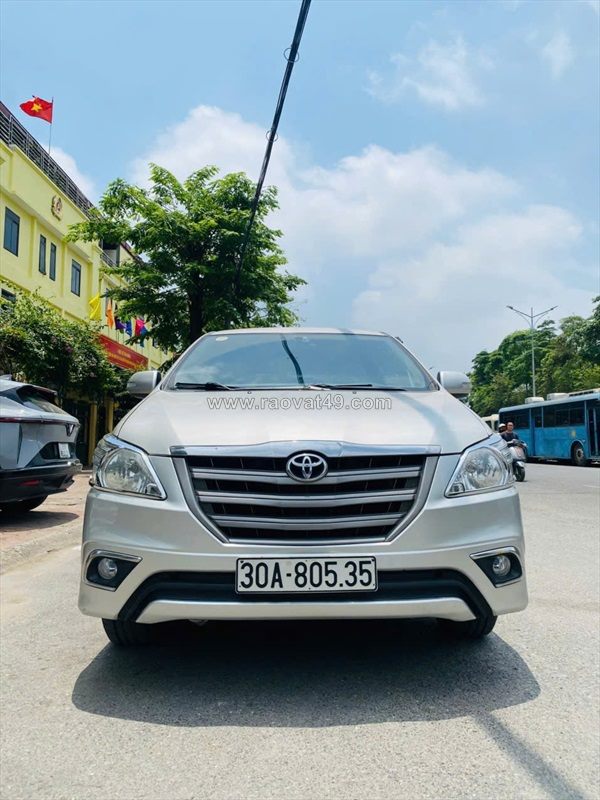 Toyota innova e 2.0 mt – đời 2015 – giá chỉ 215 triệu