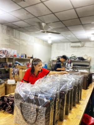 Trường chinh đồng hành cùng các anh chị khởi nghiệp thời trang đồ da