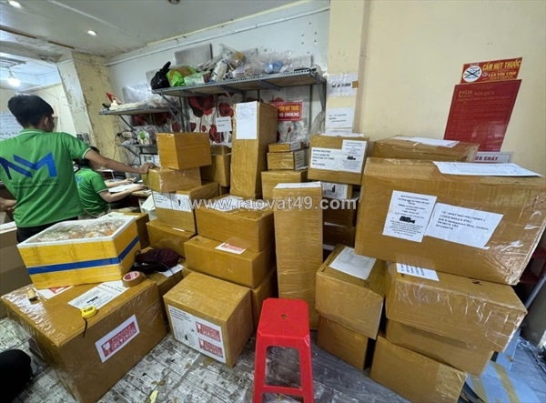 ~/Img/2026/7/tuyen-nv-giao-nhan-hang-hoa-ko-can-kinh-nghiem-di-lam-ngay-01.jpg