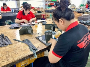 Xưởng gia công đồ da theo yêu cầu – oem/odm, dập logo, sản xuất trực tiếp