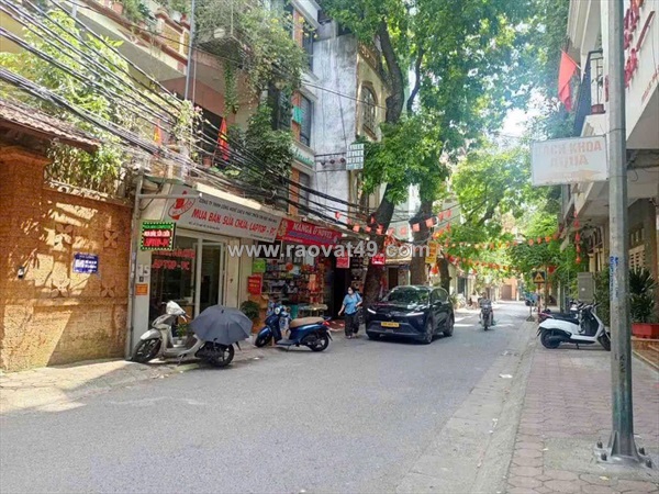 Bán căn nhà phân lô phố tạ quang bửu, gần trường bách khoa, xây dựng