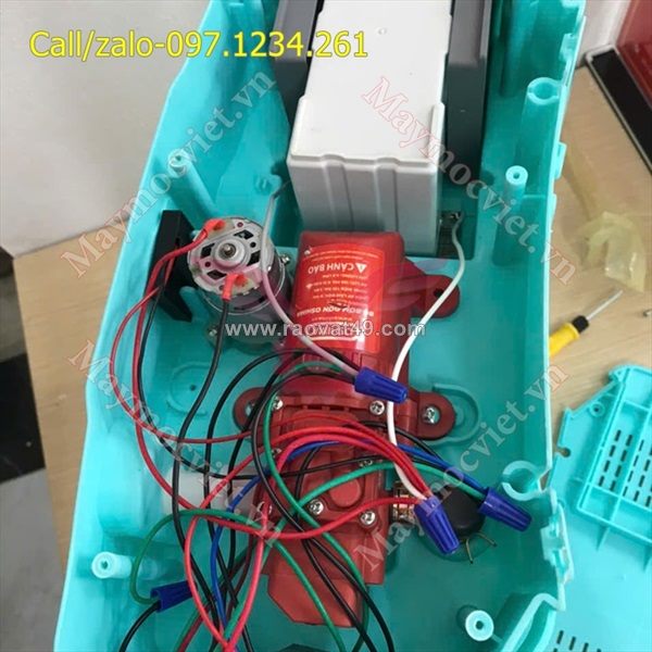 Bình xịt điện oshima li16 kr có chức năng đảo