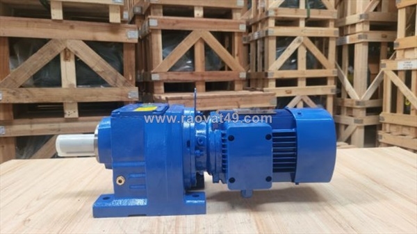 ~/Img/2026/8/cac-ung-dung-thuc-te-cua-motor-giam-toc-tai-nang-r-11kw-15hp-01.jpg