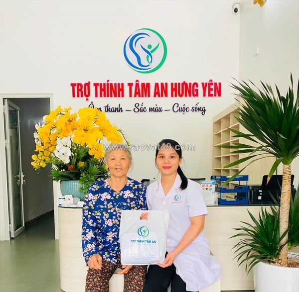 Can thiệp đeo máy trợ thính sớm quan trọng hơn bạn nghĩ