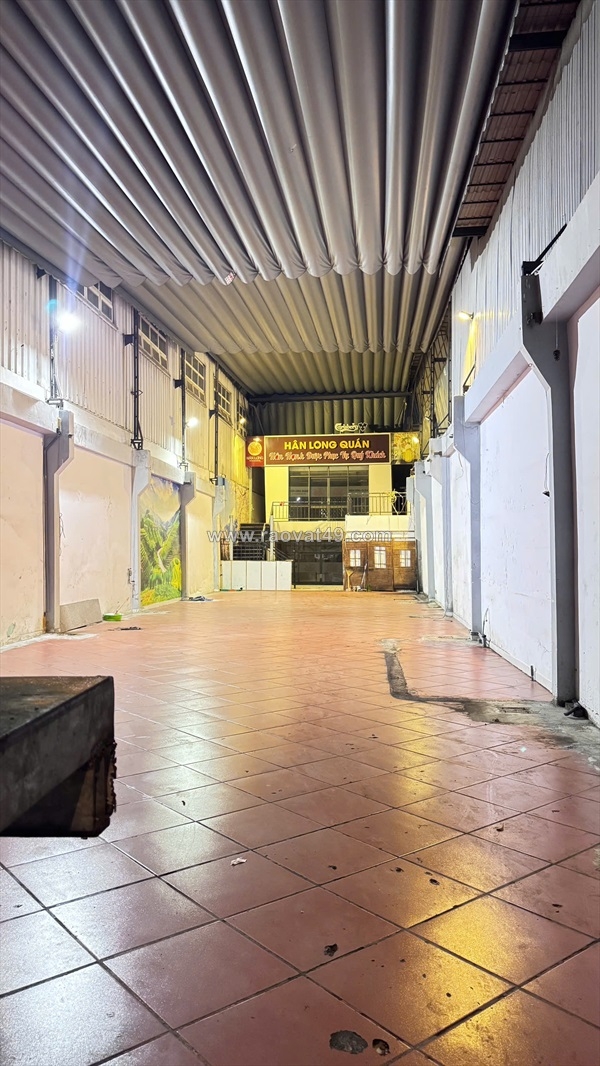 ~/Img/2026/8/cho-thue-mat-bang-duong-kinh-duong-vuong-460m2-lam-van-phong-garage-oto-02.jpg