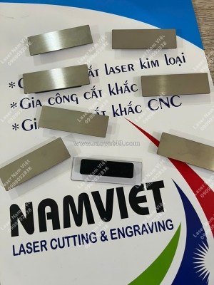 Cung cấp pin cài áo khắc logo - nhận diện thương hiệu chuyên nghiệp