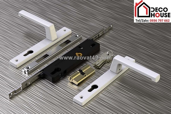 Đánh giá ưu nhược điểm của khóa đơn điểm và khóa đa điểm cửa nhôm kính