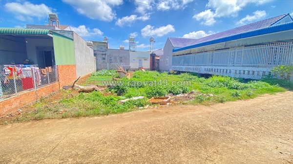 ~/Img/2026/8/dat-hem-oto-ba-trieu-ngay-trung-tam-hanh-chinh-duc-trong-lam-dong-02.jpg