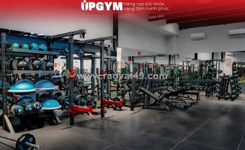 Dịch vụ gym tại up gym cùng không gian tập rộng rãi, hệ thống thiết bị đa dạng