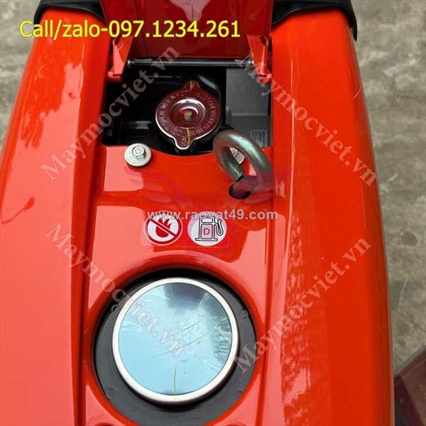 ~/Img/2026/8/dong-co-no-chay-dau-mat-nuoc-kubota-zt155dis-02.jpg