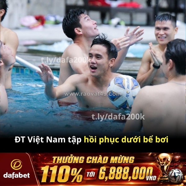 Đt việt nam chọn "hồi phục dưới bể bơi" thay vì ra sân tập ngay khi đến indonesia!