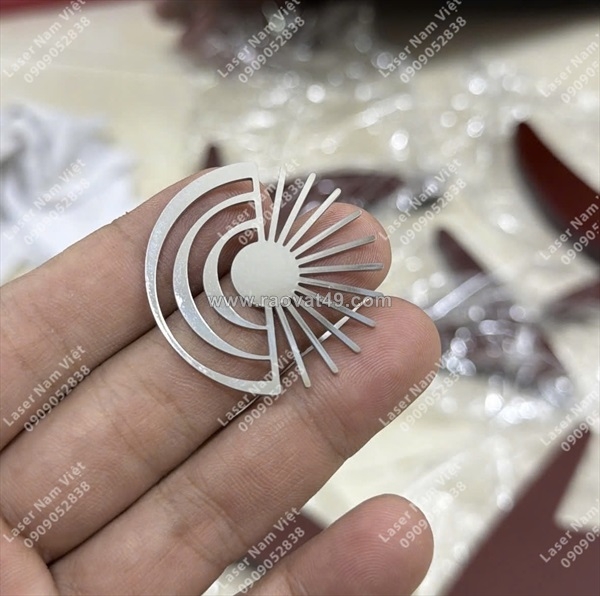 ~/Img/2026/8/huy-hieu-theo-yeu-cau-diem-nhan-nho-gia-tri-chuyen-nghiep-lon-02.jpg
