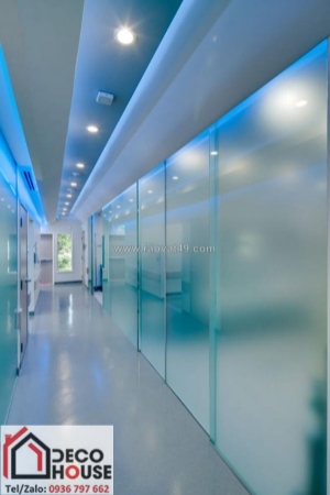 Kính cường lực phun cát mờ cho phòng tắm có tốt không?