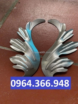 Lá cong trái phải sắt tôn dập dễ phối cụm hoa