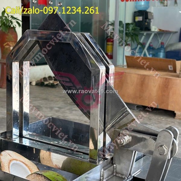 Máy bổ đôi dừa tươi tự động vmd7580