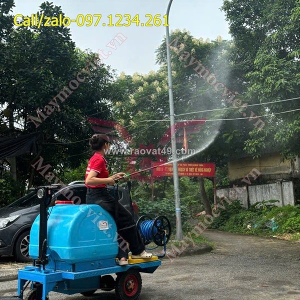 Máy phun thuốc công nghiệp dùng pin turbo tb300