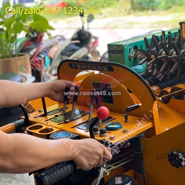 ~/Img/2026/8/may-thu-hoach-ngo-ngoi-lai-chay-dau-shoshin-25hp-ssn25-02.jpg