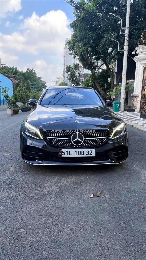 ~/Img/2026/8/mercedes-c300-amg-den-noi-that-den-model-2020-sx-2019-01.jpg