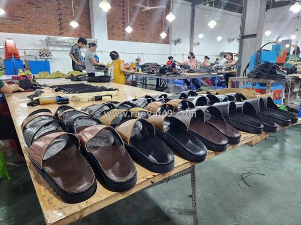 Nguồn hàng dép da giá xưởng – nhận sỉ trực tiếp tại xưởng dép trường chinh